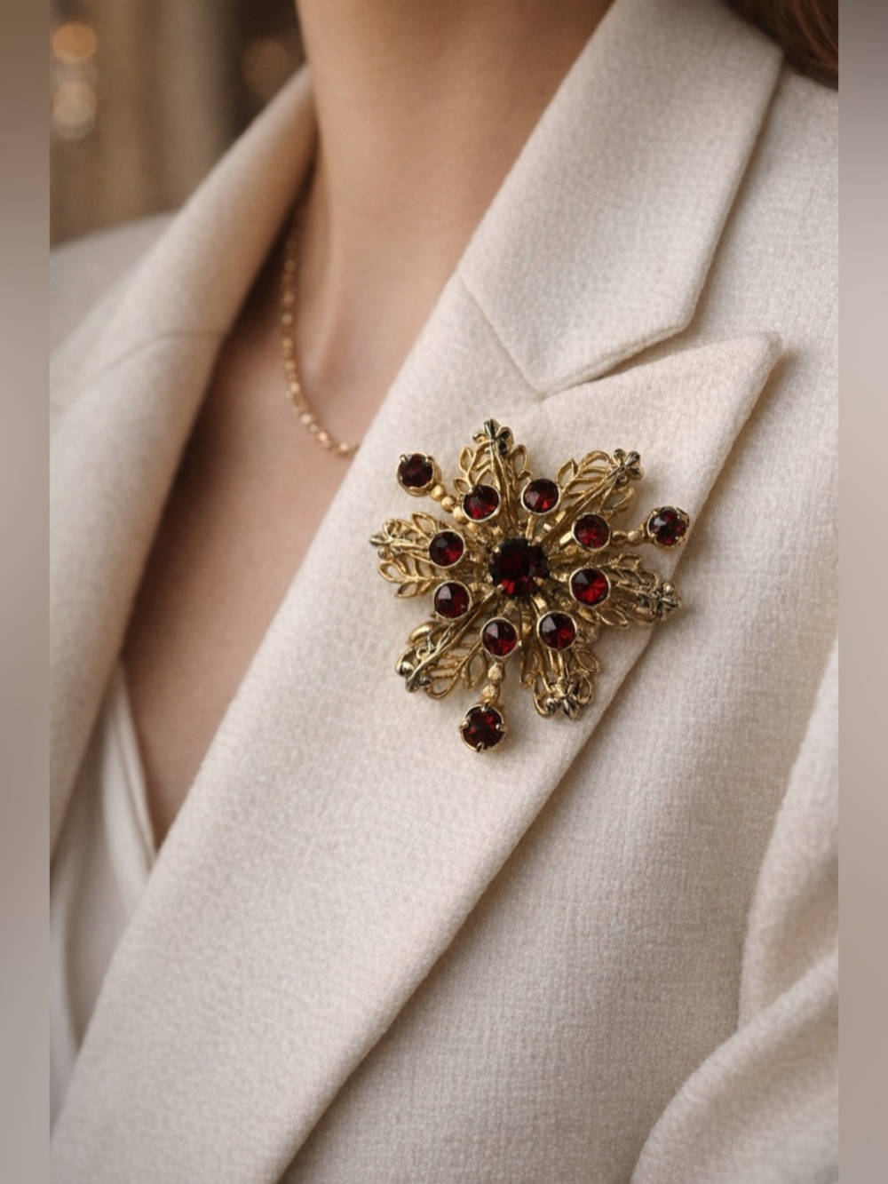 Vintage Red Rhinestone Starburst Brooch Gold Tone Garnet Color Snowflake Pin